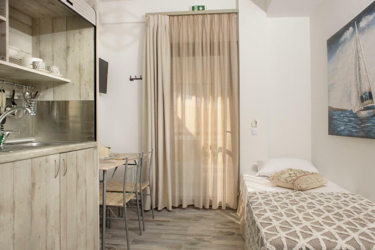 Meltemi Luxury Apartments Неа-Рода Экстерьер фото